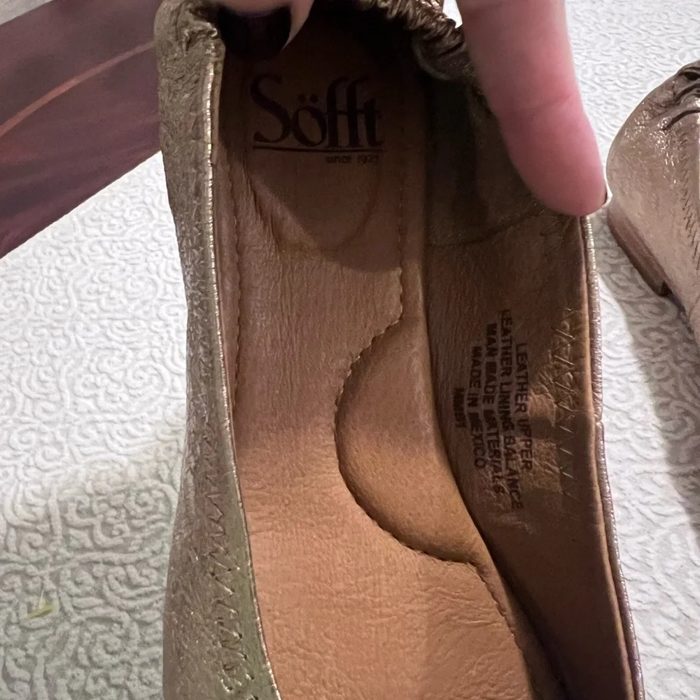 Sofft Shoes Leather Size 7 Kenni Soft Gold Scrunch Back Ballet Flats - Picture 5 of 11